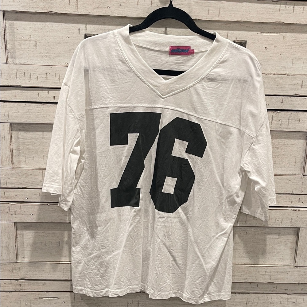 Edikted White V-Neck Women's Shirt Size Small